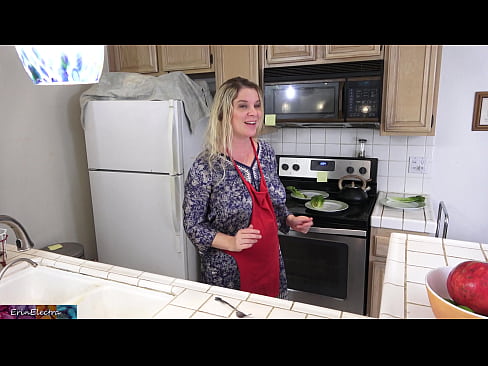❤️ Belle-mère qui le traie dans la cuisine avant son rendez-vous. ❤️❌ Sexe at us fr.dreamlandpassionfever.ru ❌