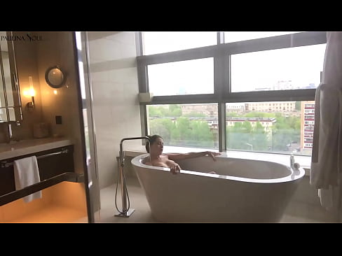 ❤️ Une énorme nana se branlant passionnément la chatte dans la salle de bains ❤️❌ Sexe at us fr.dreamlandpassionfever.ru ❌
